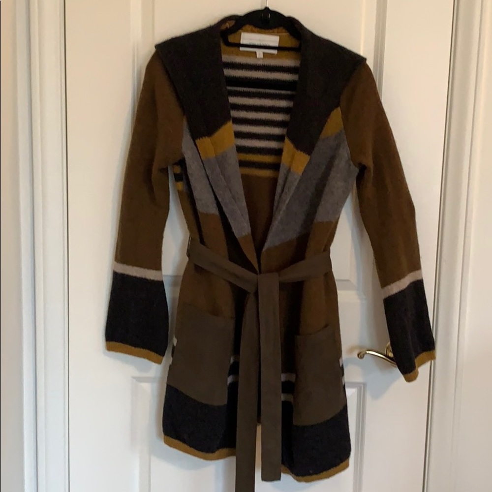 Anthropologie sweater size XS